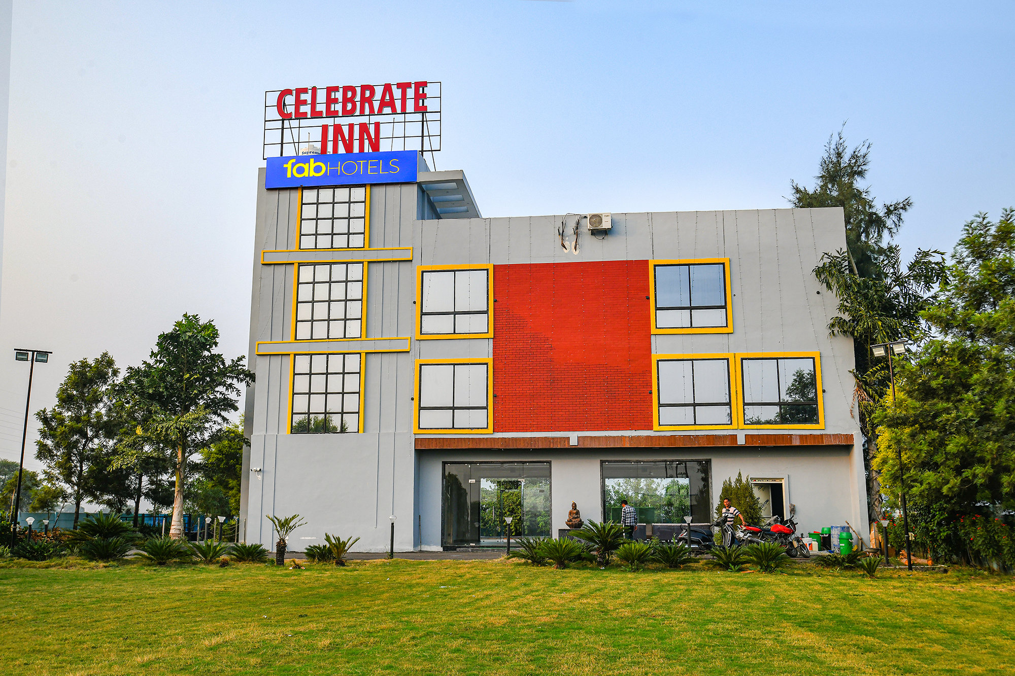 Fabhotel Celebrate Inn