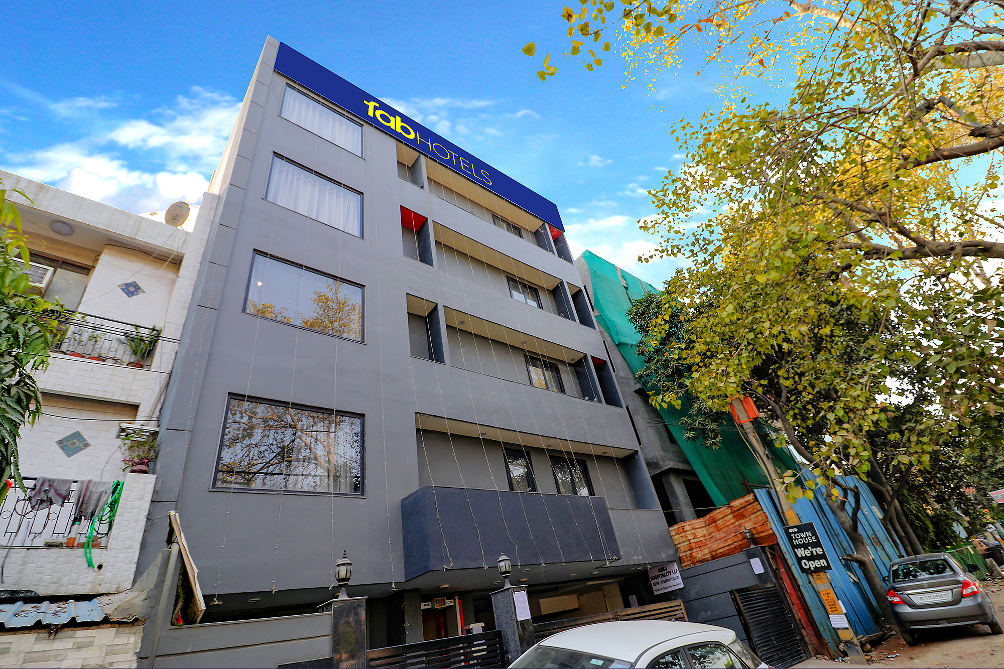 Fabexpress La Serene - Near Yamuna Sports Complex,,3 star