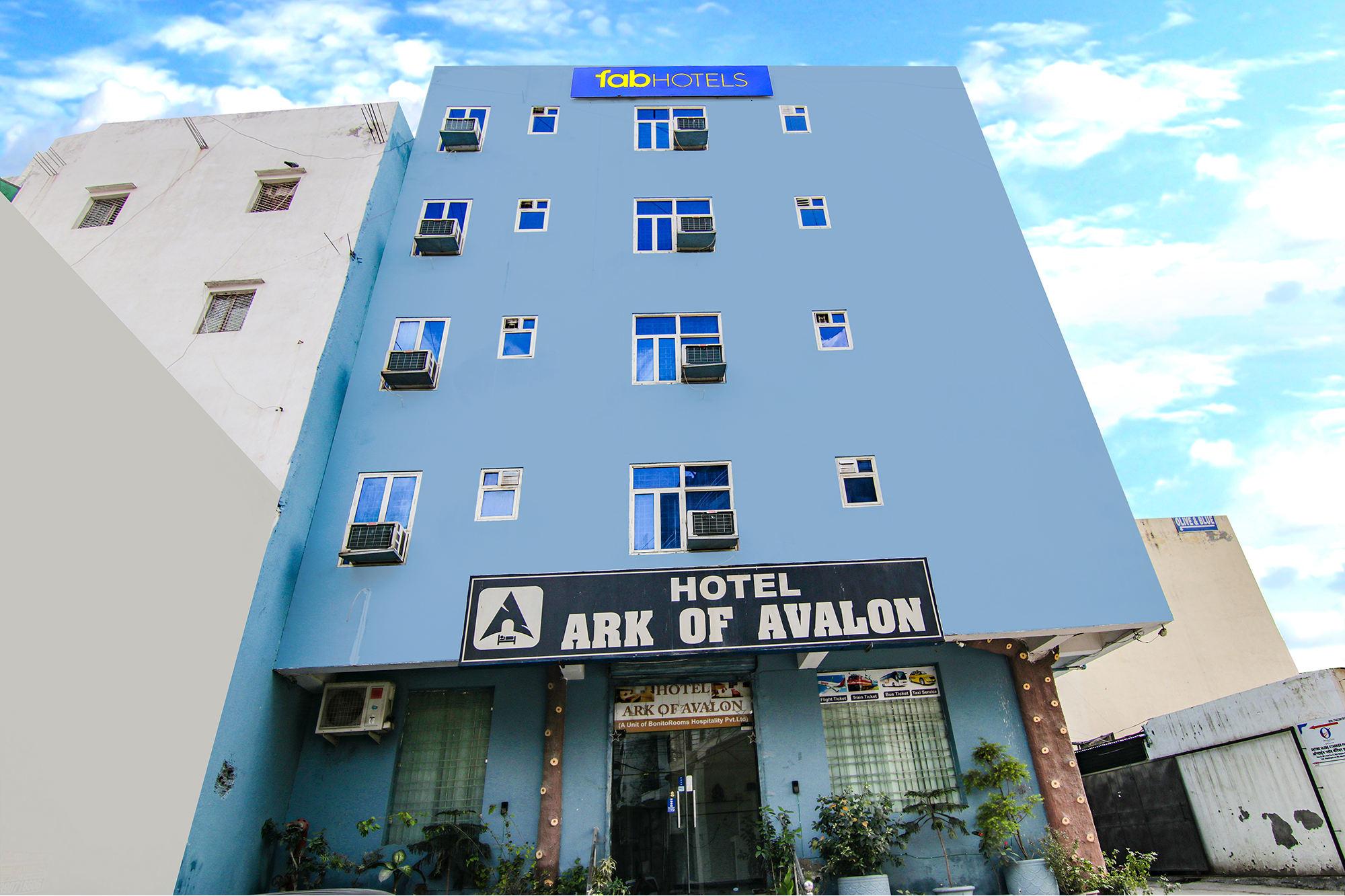 Fabhotel Airport Avalon