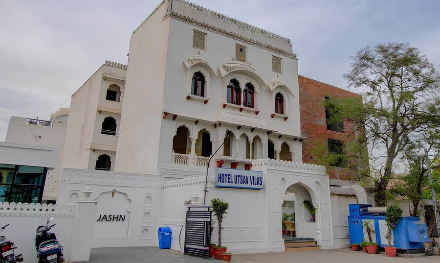 Heritage Utsav Vilas,Hawa Sadak,3 star