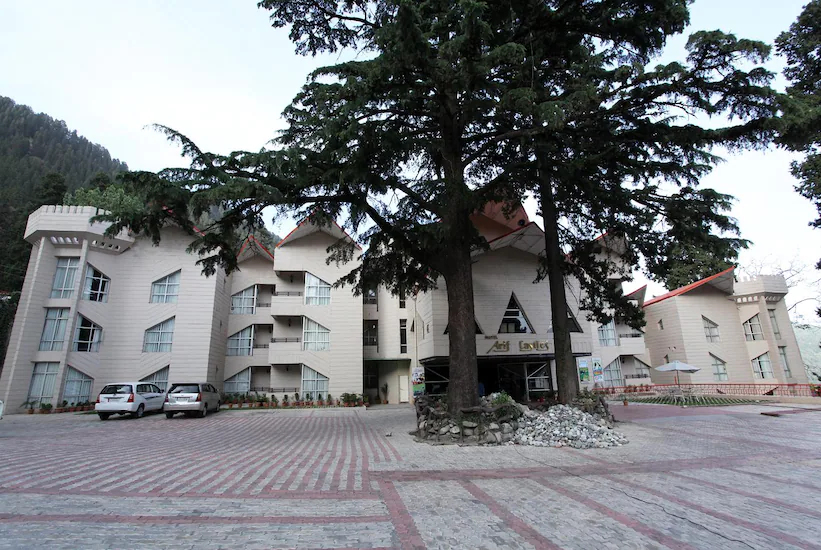 Hotel Arif Castles,Sherwani,3 star