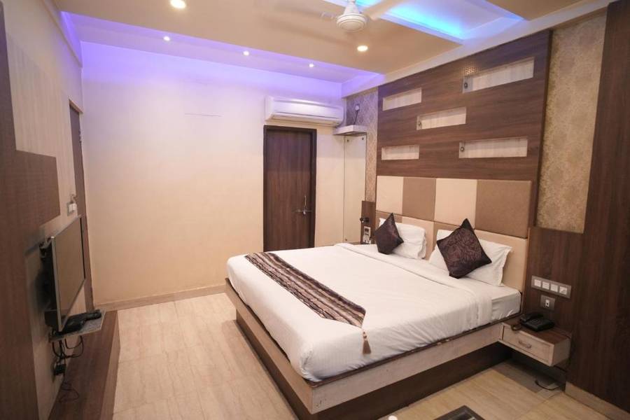 Rajkamal Best Hotel Near Varanasi Railway Station