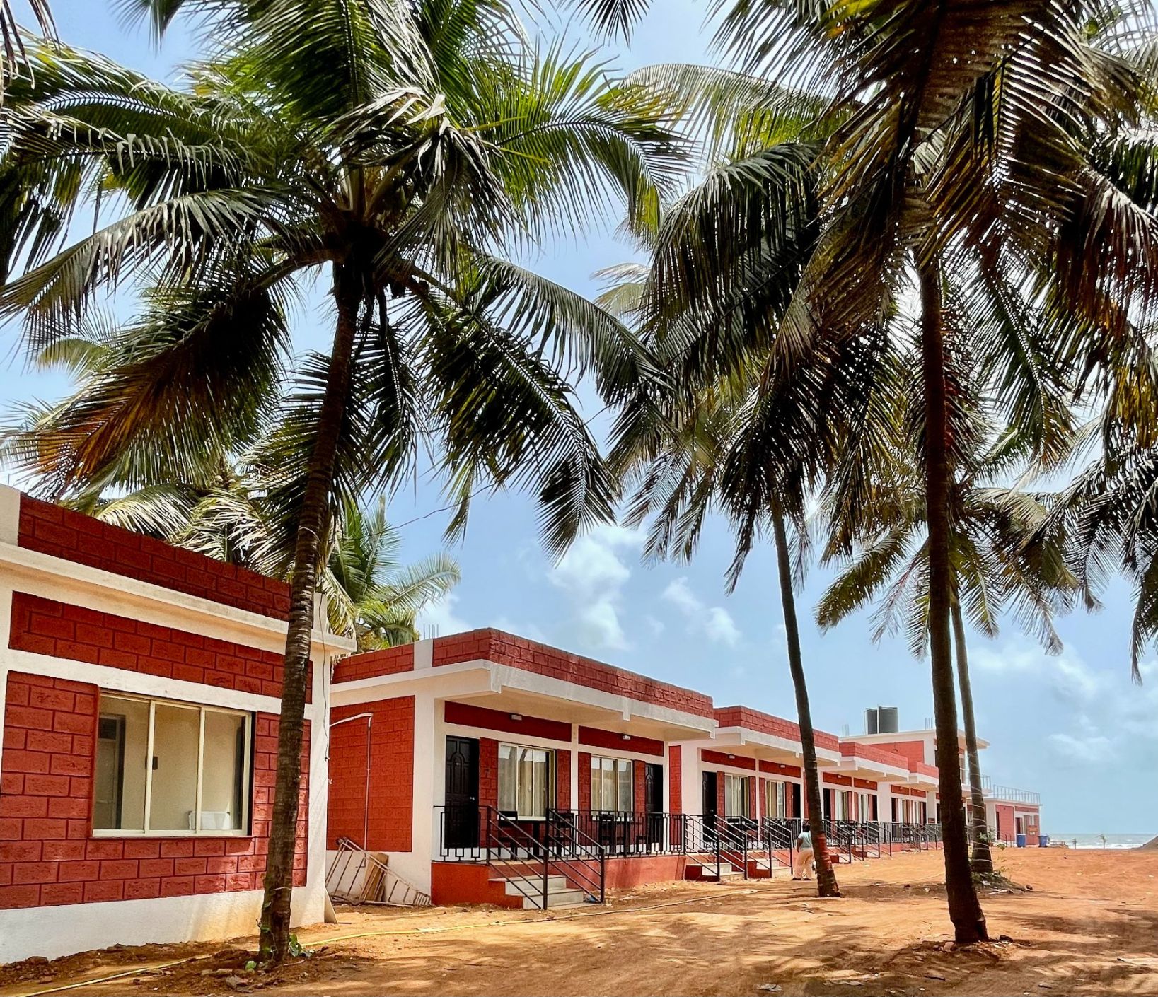 Sandcastle Beach Resort,Saldure Beach,1 star