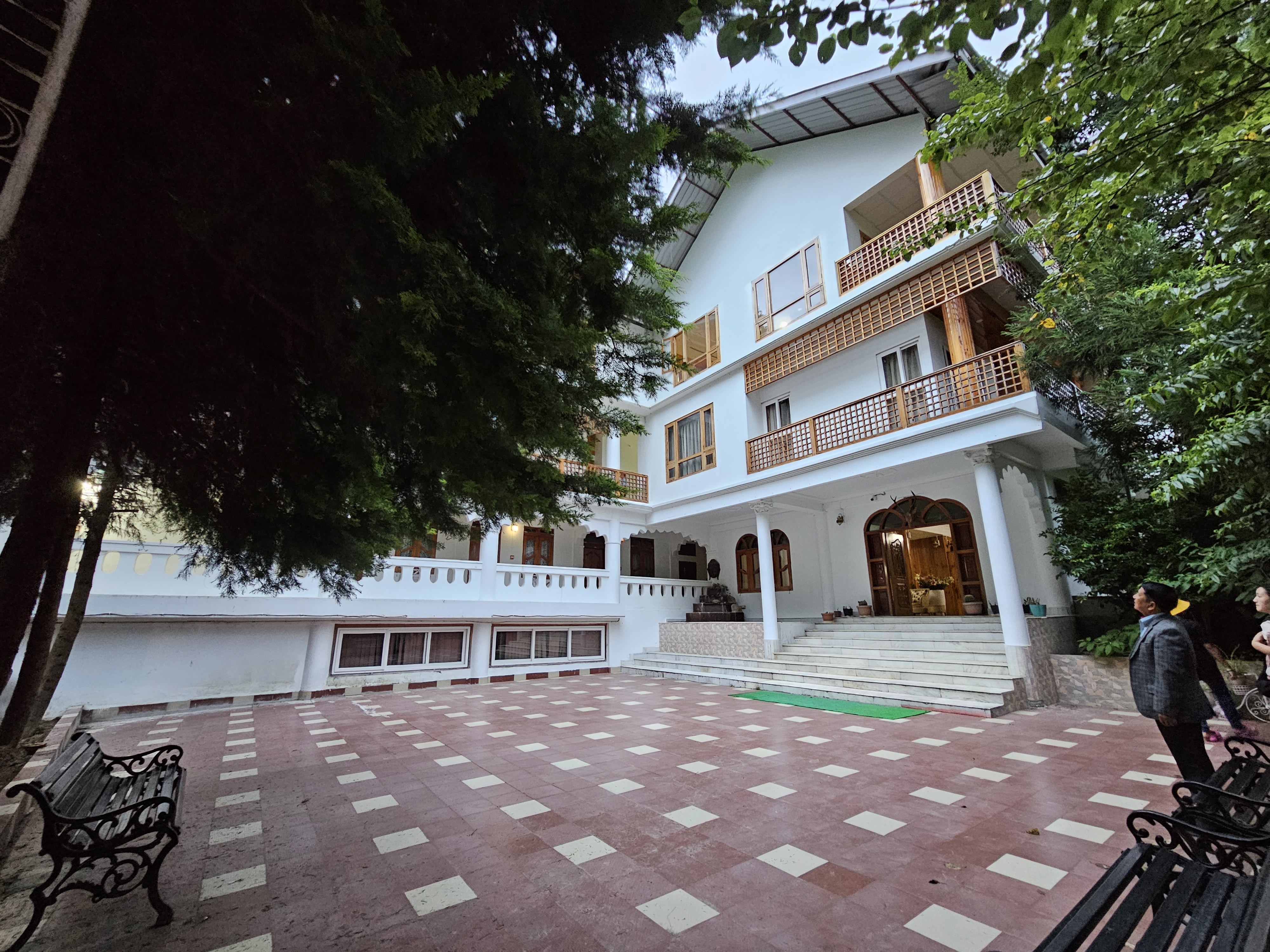 Ziro Valley Resort,Ziro>>Itanagar,3 star