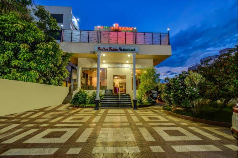 Hotel Sai Dharam Palace
