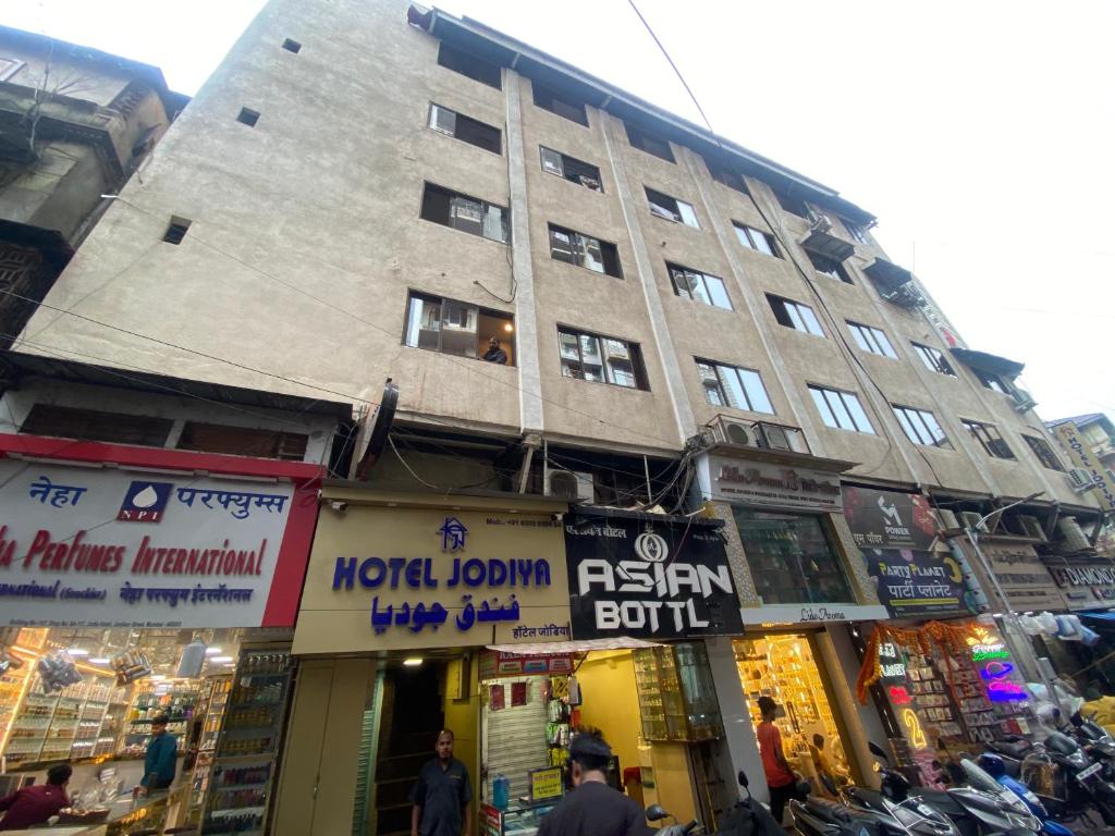 Hotel Jodiya - Near Cst