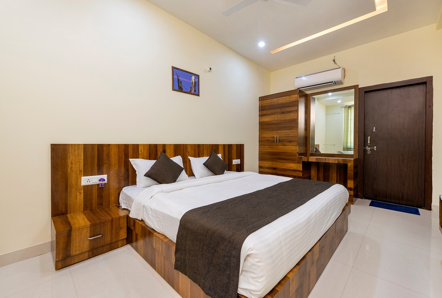 hotel ravi residency