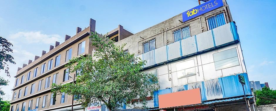 Fabhotel Classic Square,Plot No 3450, Shri Krishna Building, Pune Nagar Road, Opp Shiv Sagar Restaurant, Khandve Nagar, Wagholi, Pune, Maharashtra, 412207,3 star