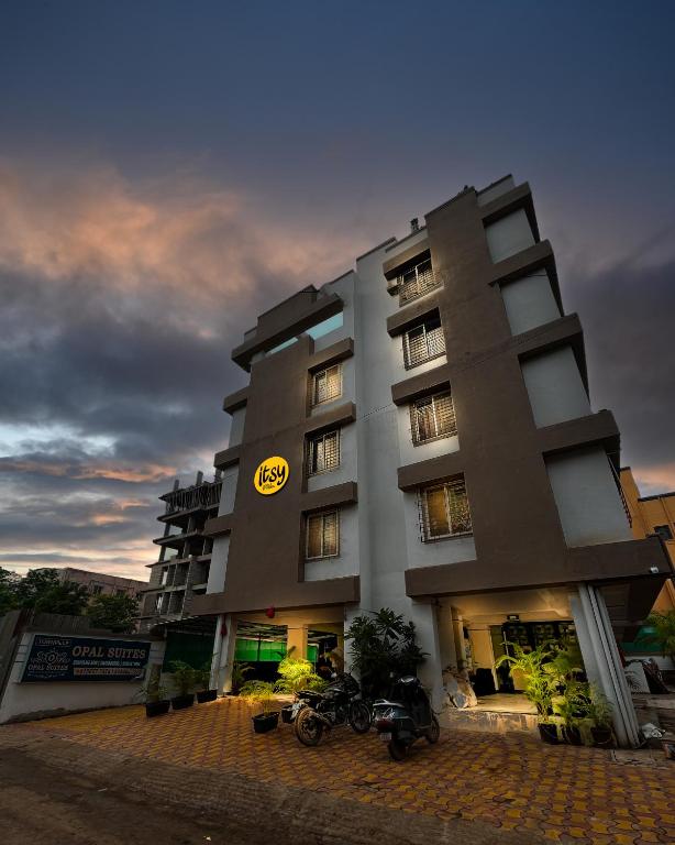 Itsy Hotels Opal Suites, Mundhwa, Near Koregaon Park