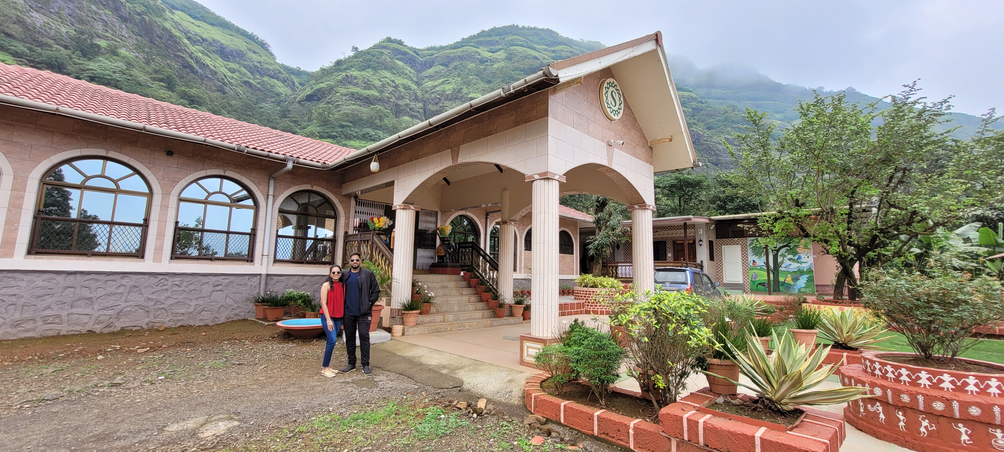 Shivraj Palace Resort,Pune>>Mulshi,3 star