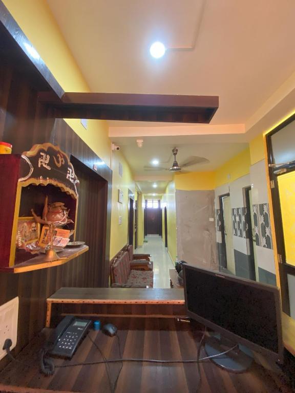 hotel shree sai guest house