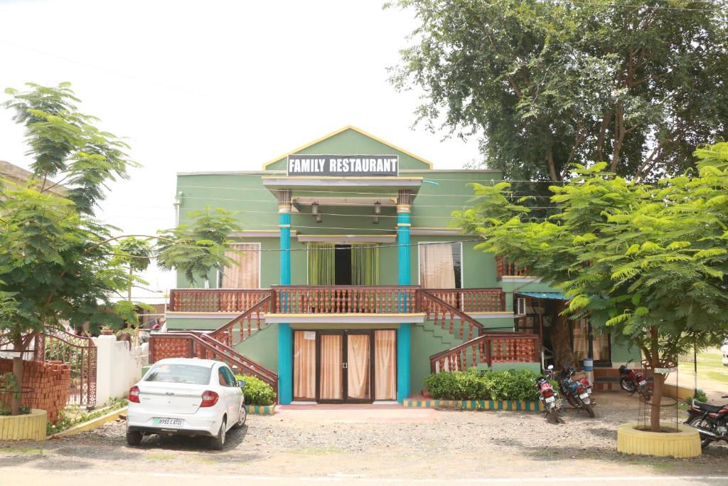 Istaqbal Hotel Mukki