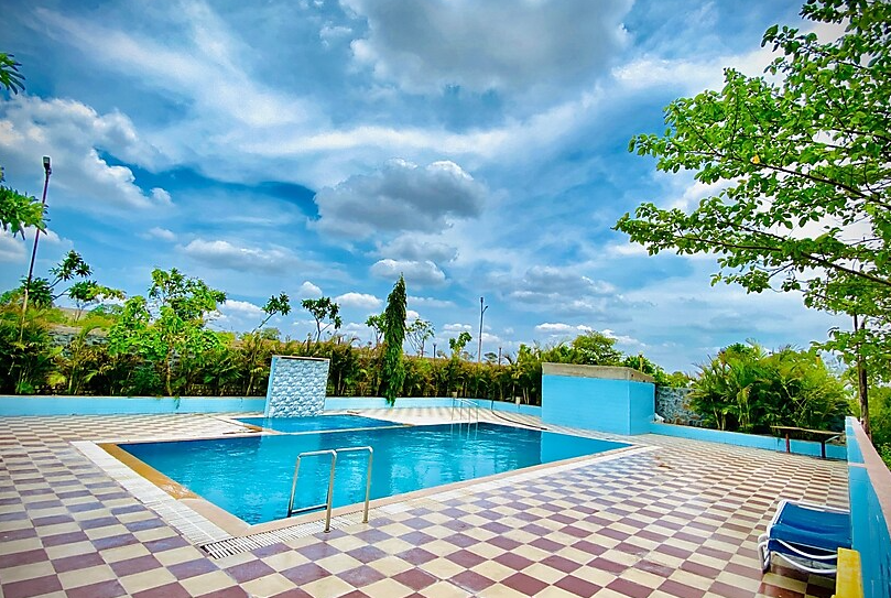 Hotel Fun N Food,Indore>>Dhar,3 star