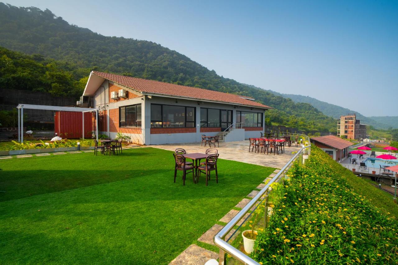 Gaurav Lords Resort Shrivardhan