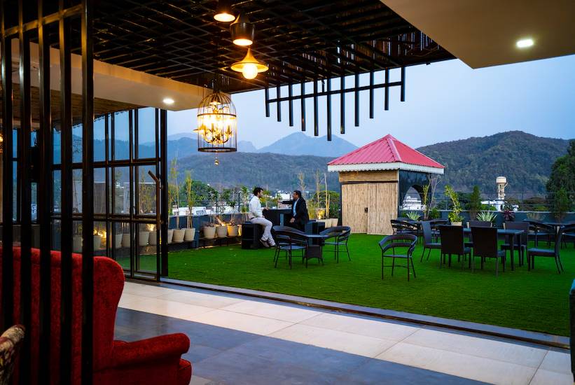 Hotel Hsr View Inn