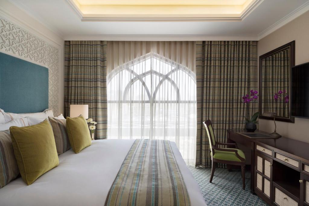 room-image