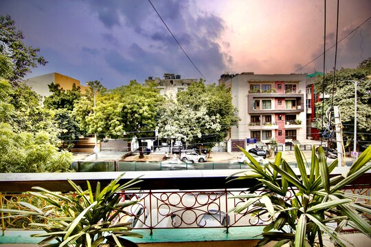 The Lime Stays Gk Metro N/B Saket Select City,Greater Kailash,4 star