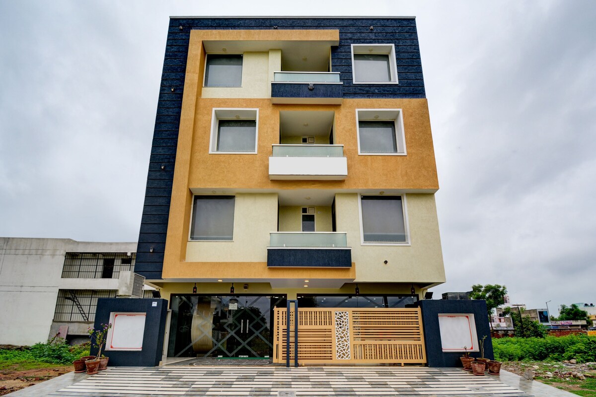 Hotel Olive Greens,Mansarovar,3 star