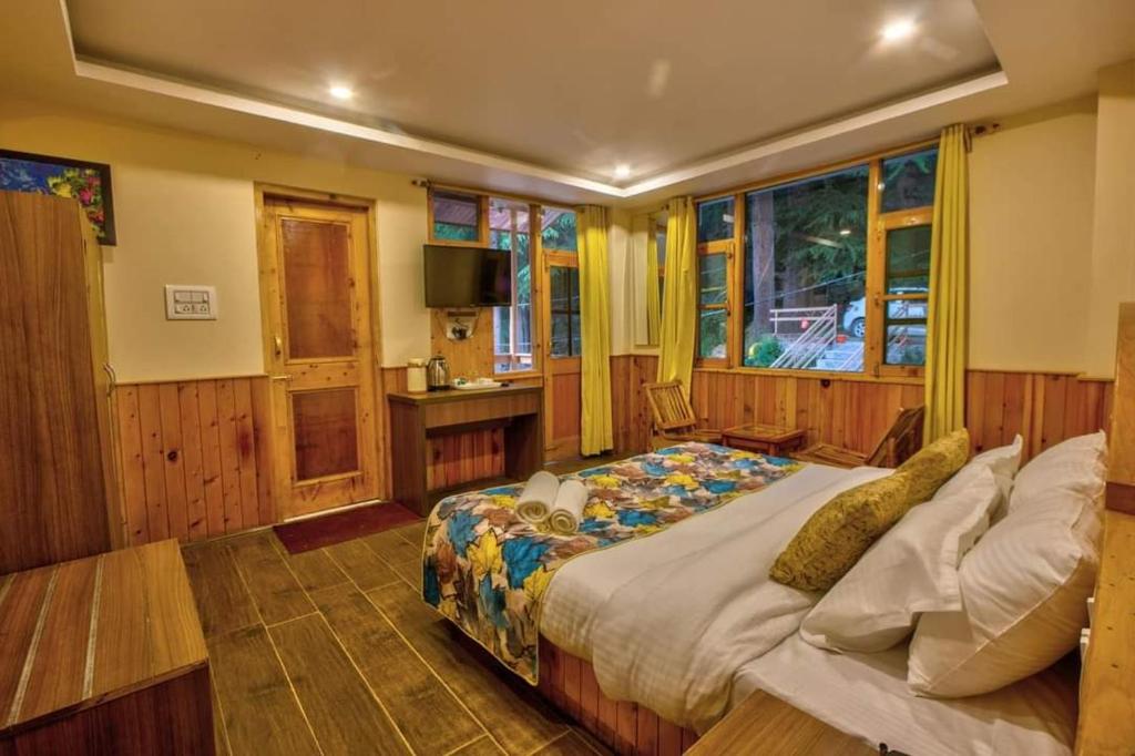 room-image
