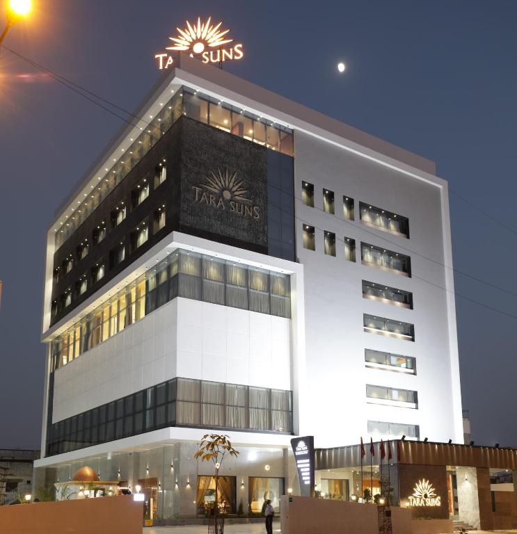 Tara Suns,Gotri,3 star