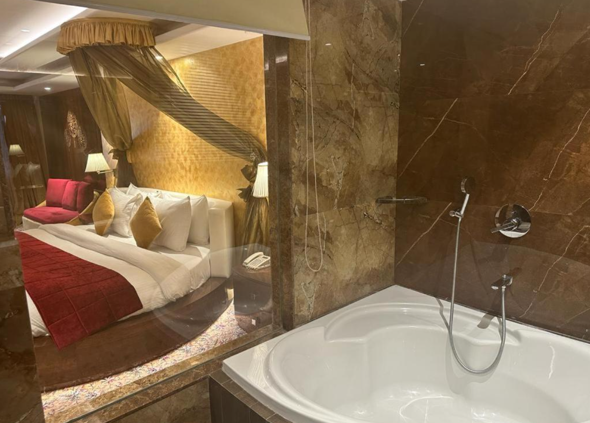 room-image
