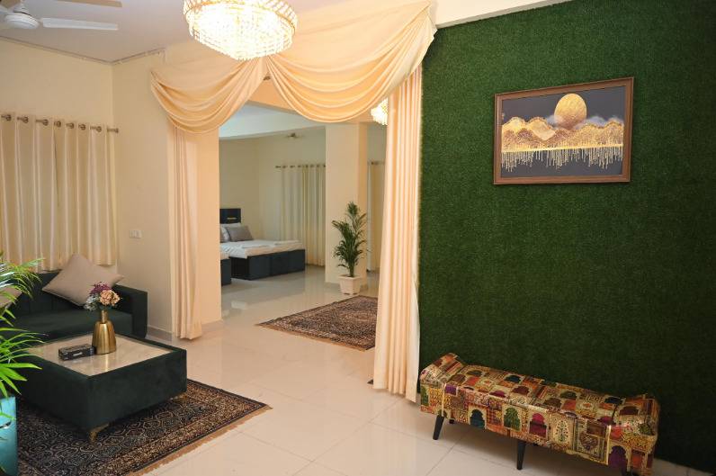 Hotel Grand Omasha,Sector 144,3 star