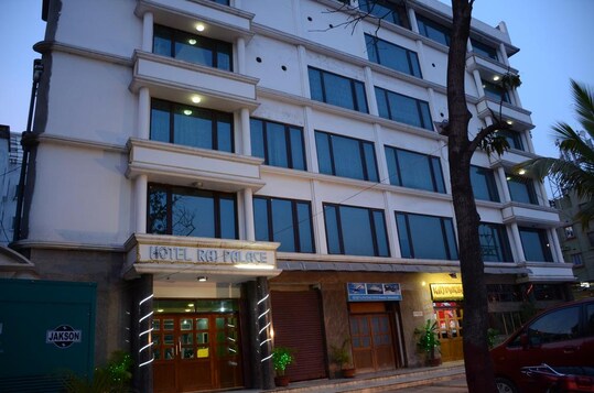 Hotel Raj