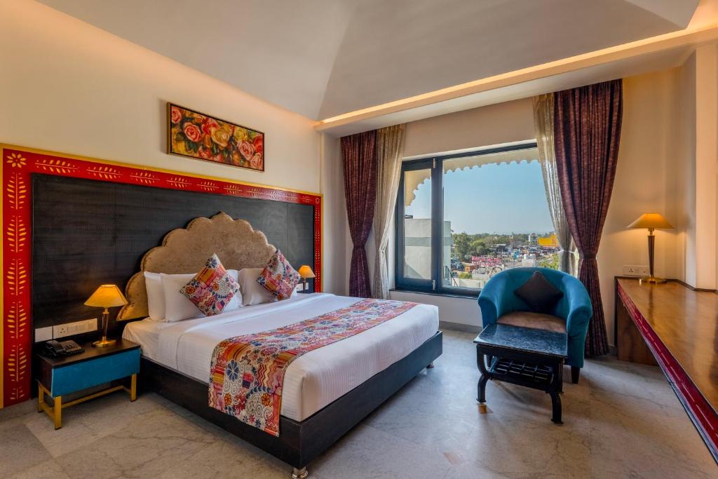 room-image