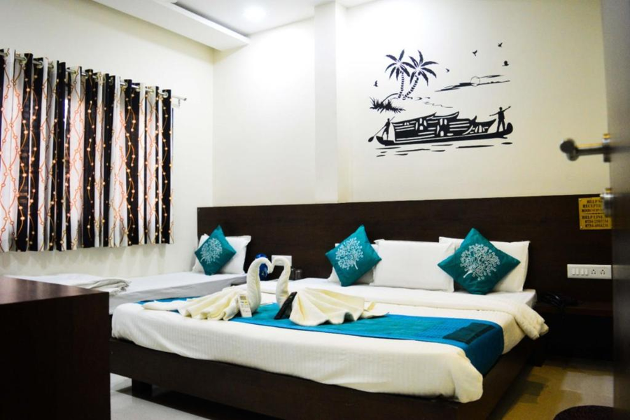 Hotel Satyug,,3 star