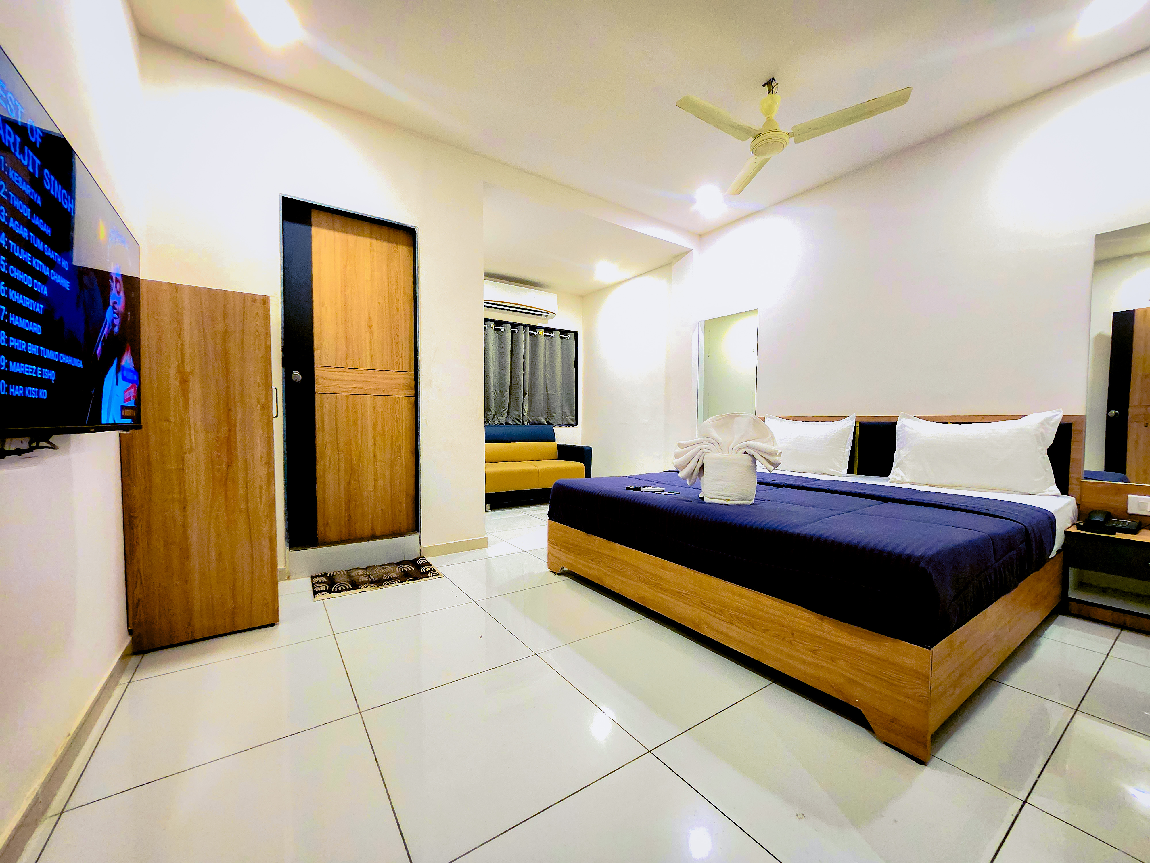 Hotel Near Me, Rajkot Train Station , Rajkot,3 star