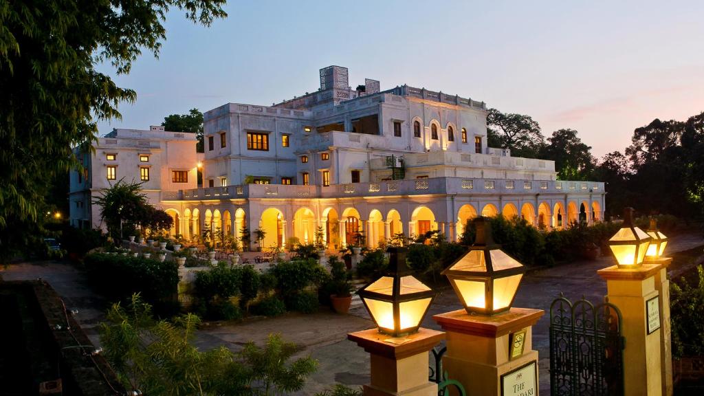 Neemrana's Baradari Palace