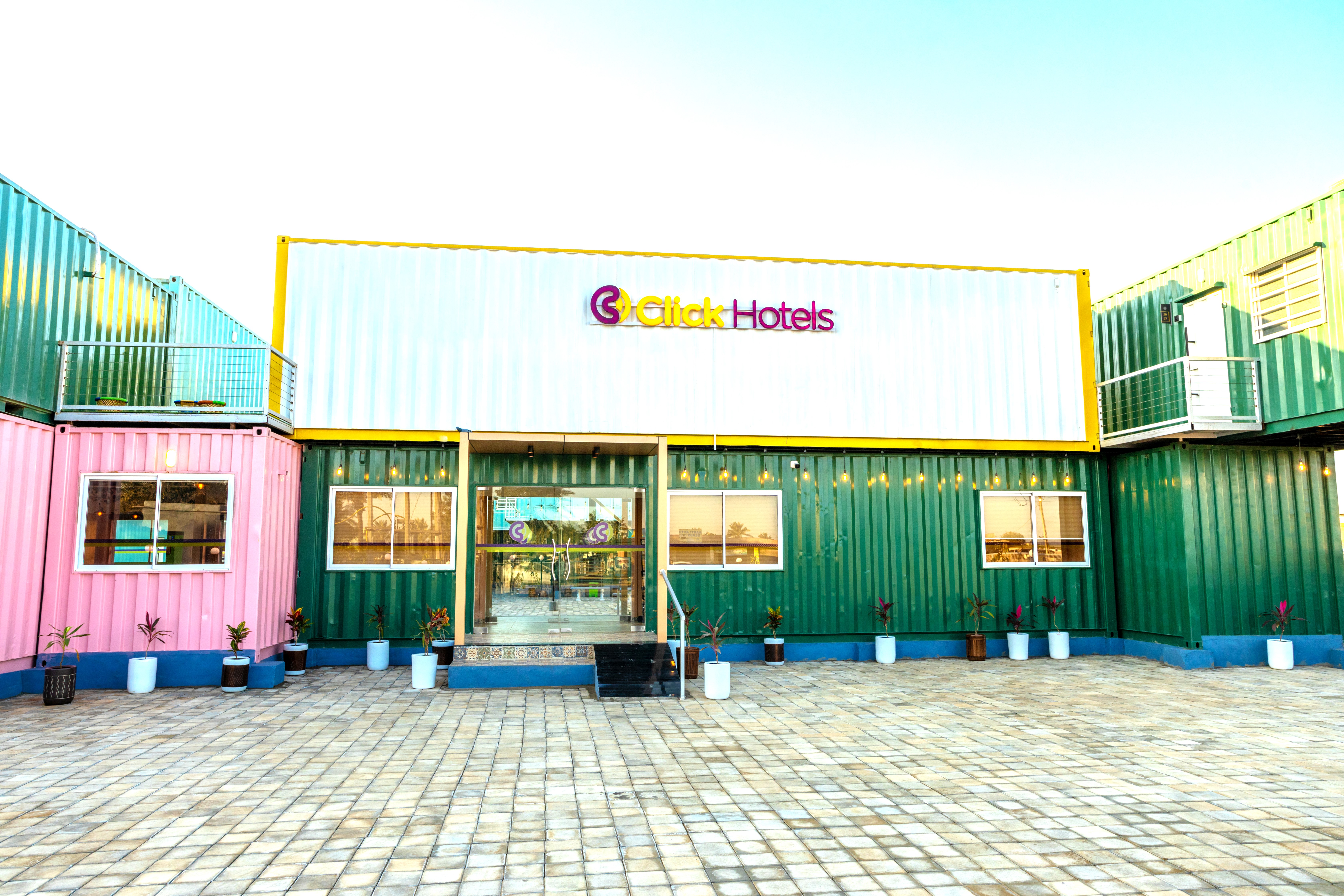 Click Hotel,Nanakpaya, Mundra,4 star