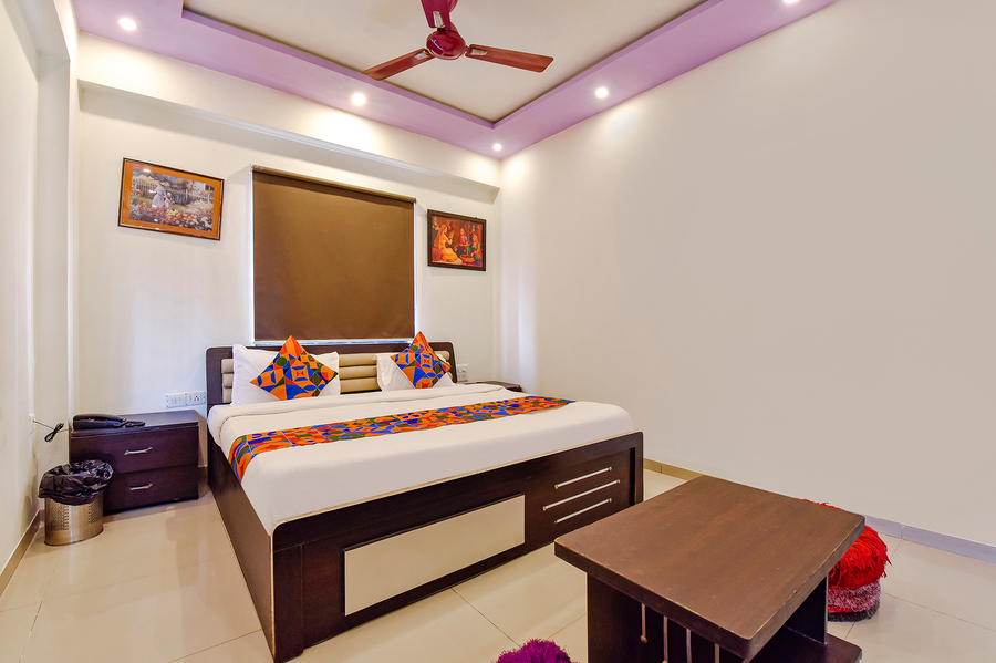 Fabhotel Crystal Inn Ii