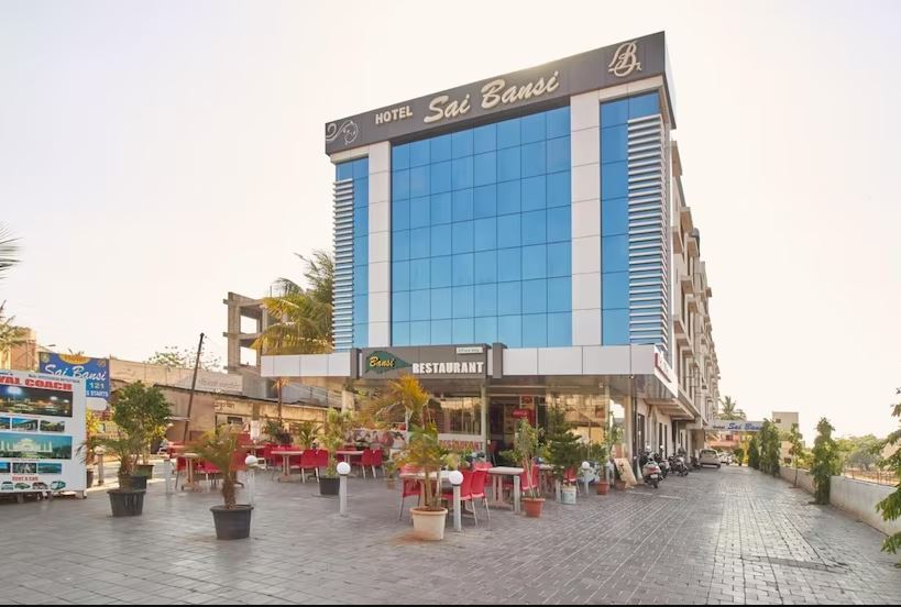 Hotel Sai Bansi (100 Meter From Saibaba Samadhi Temple),Near Sai Baba Temple,3 star