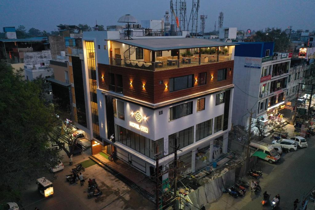 Hotel Sur,Madhav Nagar,3 star