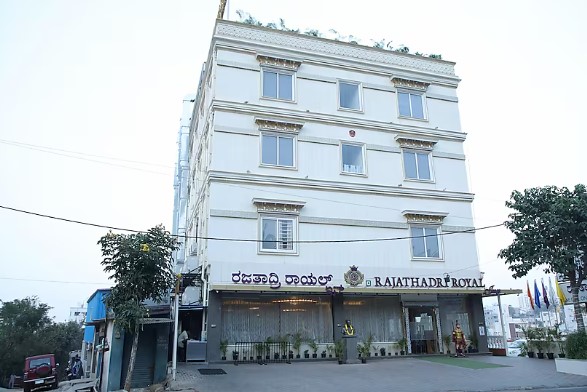 Rajathadri Royal Inn,Uttarahalli,3 star