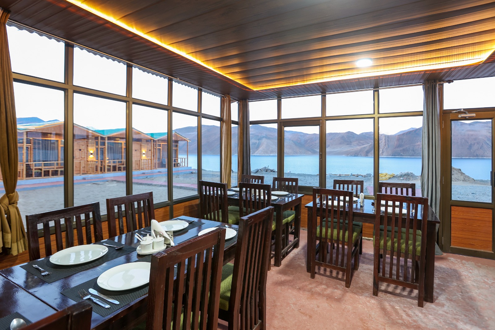Snow Pine Cottage ,Pangong Tso,3 star