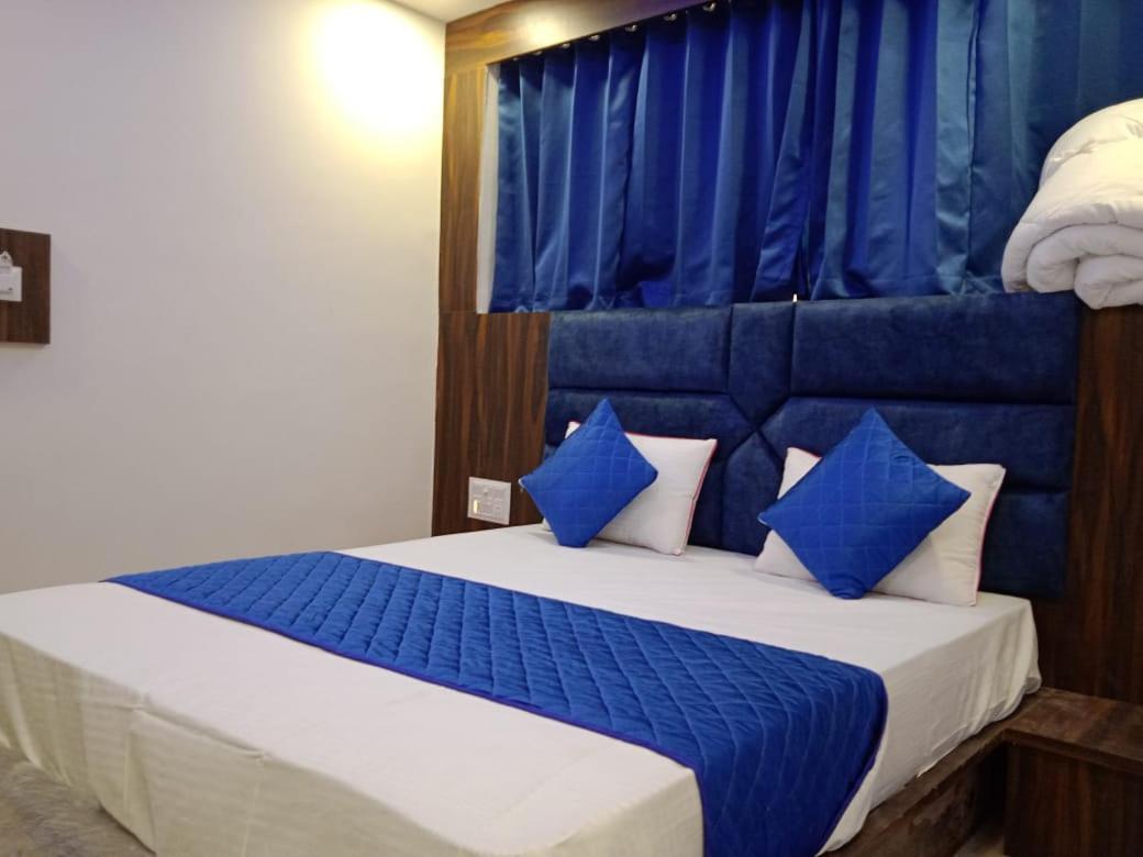 Hotel Nest Pride,Near Tapovan Circle,3 star