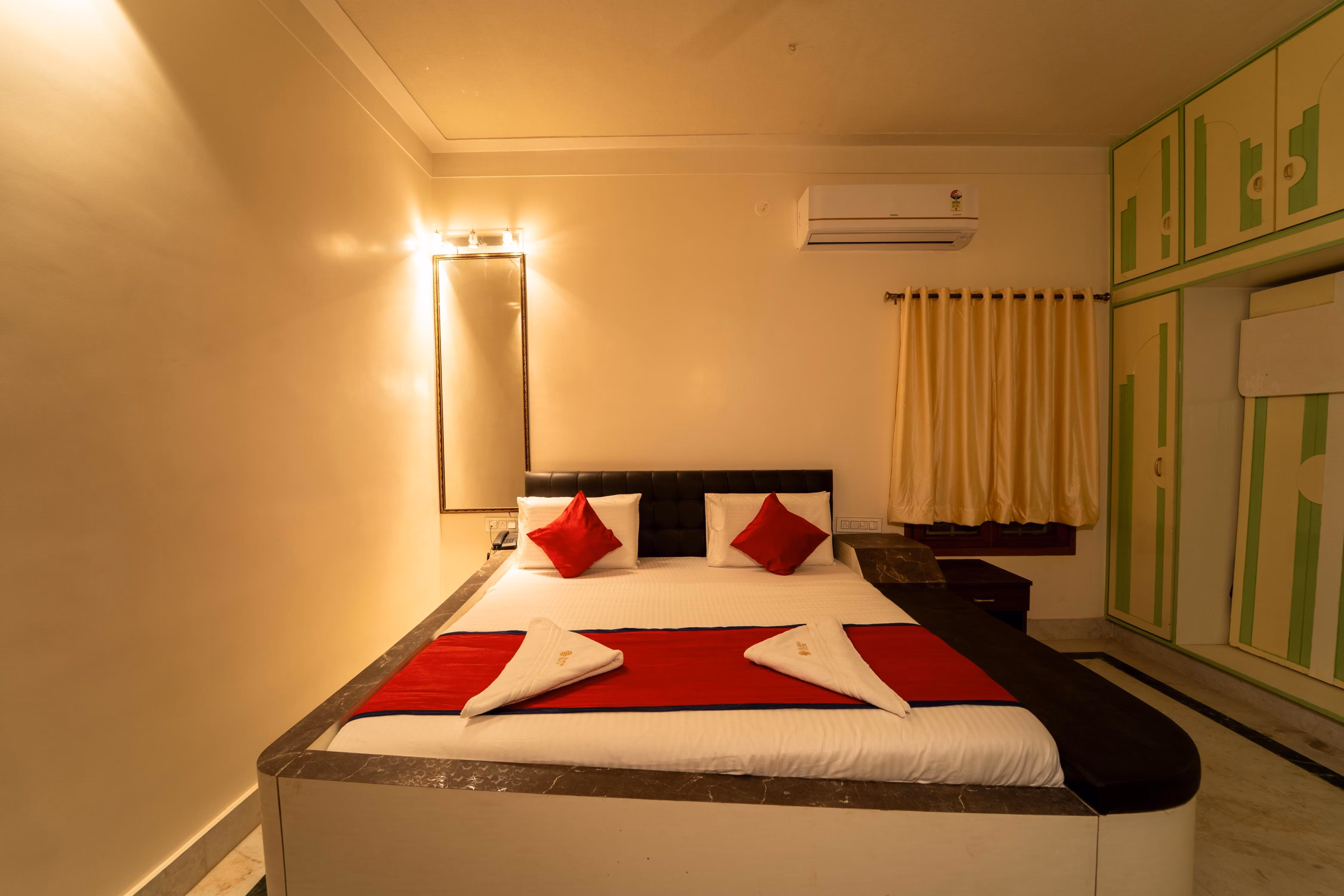 Seasons Suites Hbr,Hsr Layout,4 star