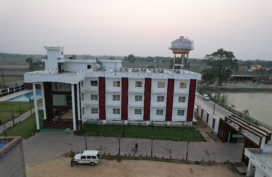 Raj Vilas Hotel & Resort,,4 star