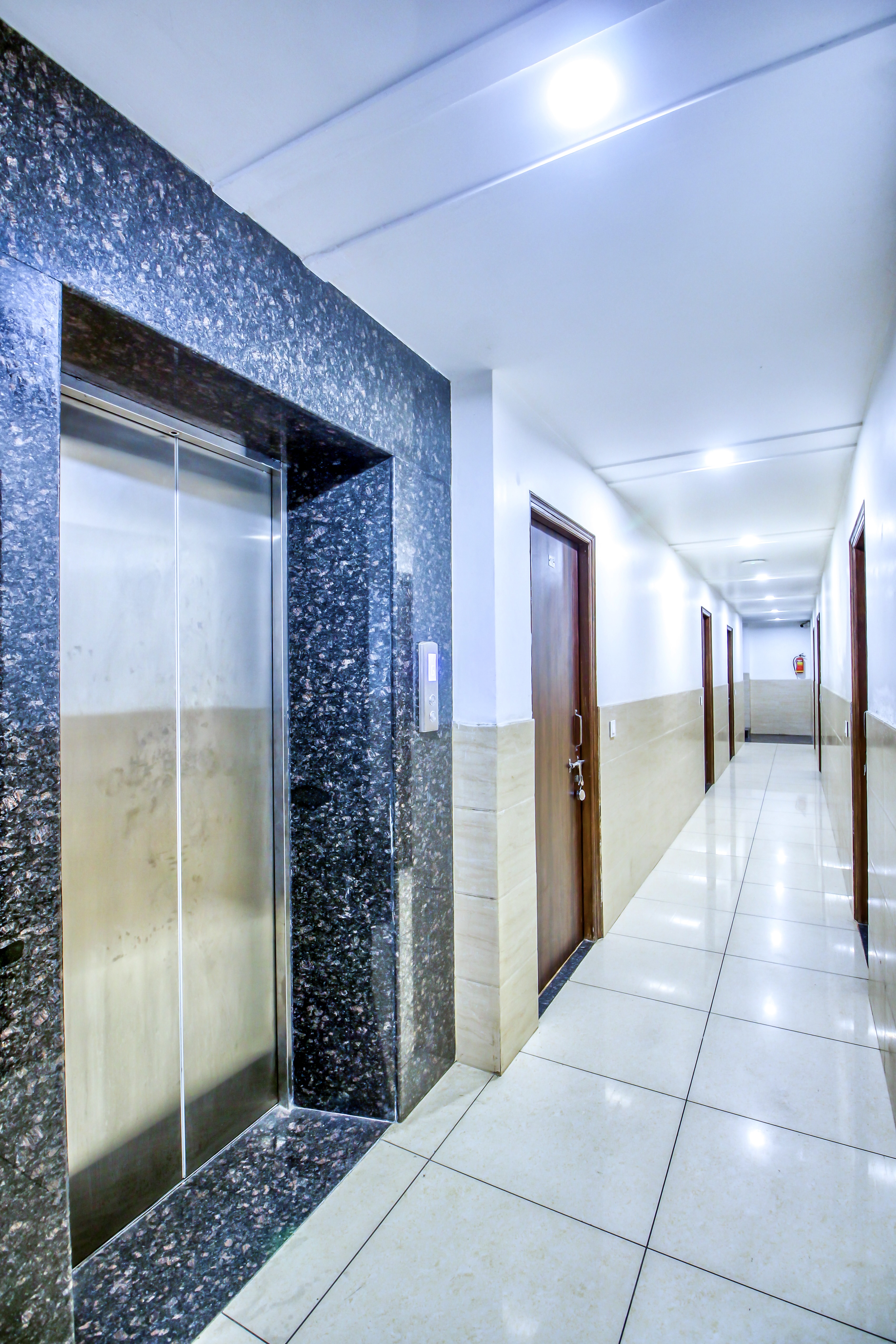 Hotel Vishnu Lok,Central Hope Town,3 star