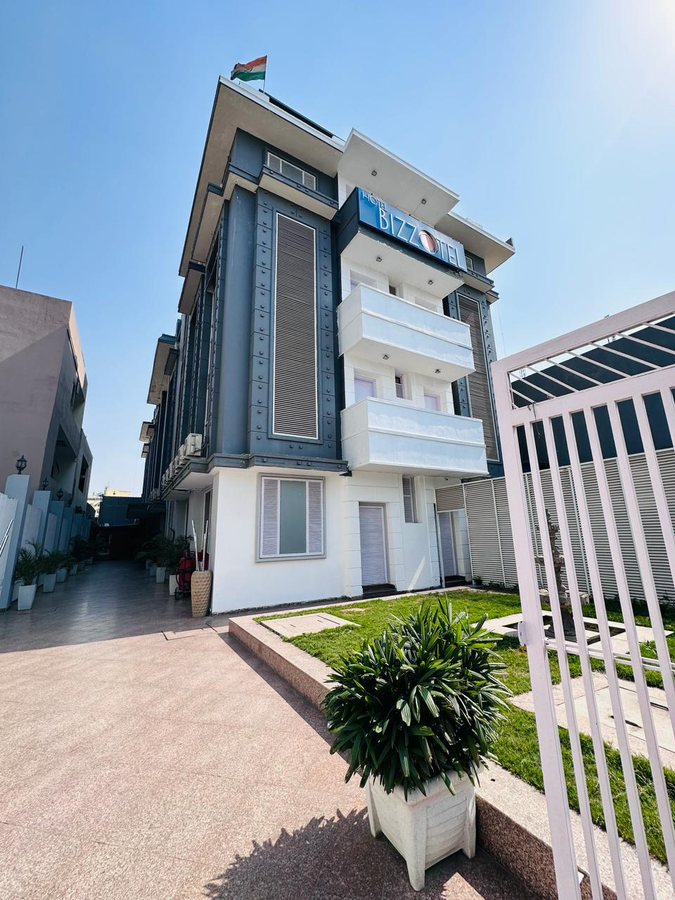 Hotel Bizzotel
