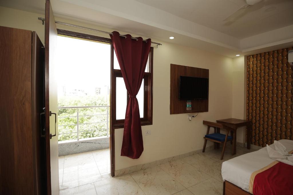 room-image