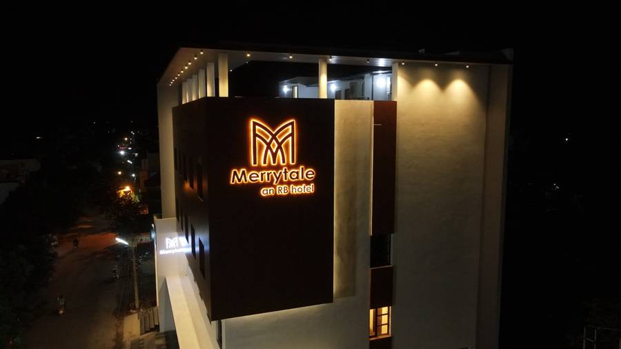 Hotel Merrytale,,3 star