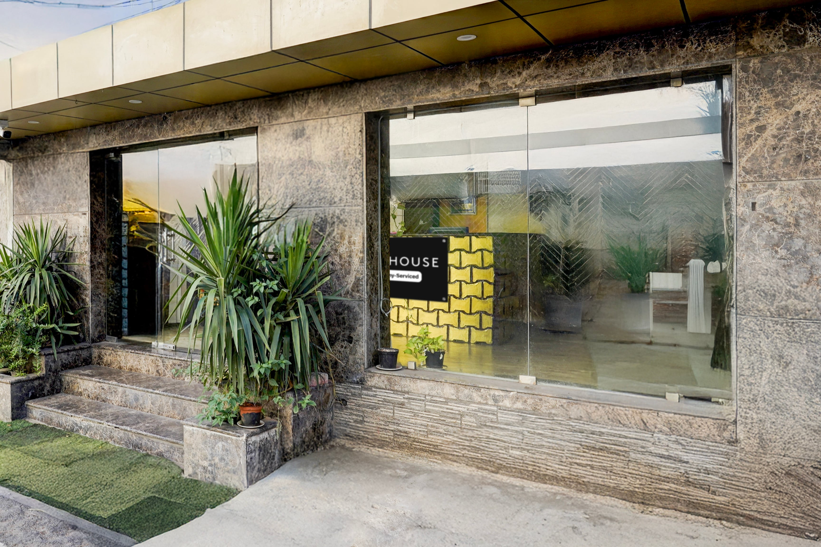 townhouse pondicherry opposite to rock beach