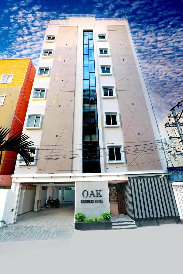 Oak Business Hotel