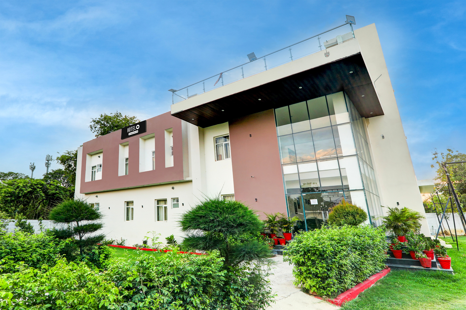 Super Hotel O Gomti Nagar Vigyan Khand,Gomti Nagar,3 star