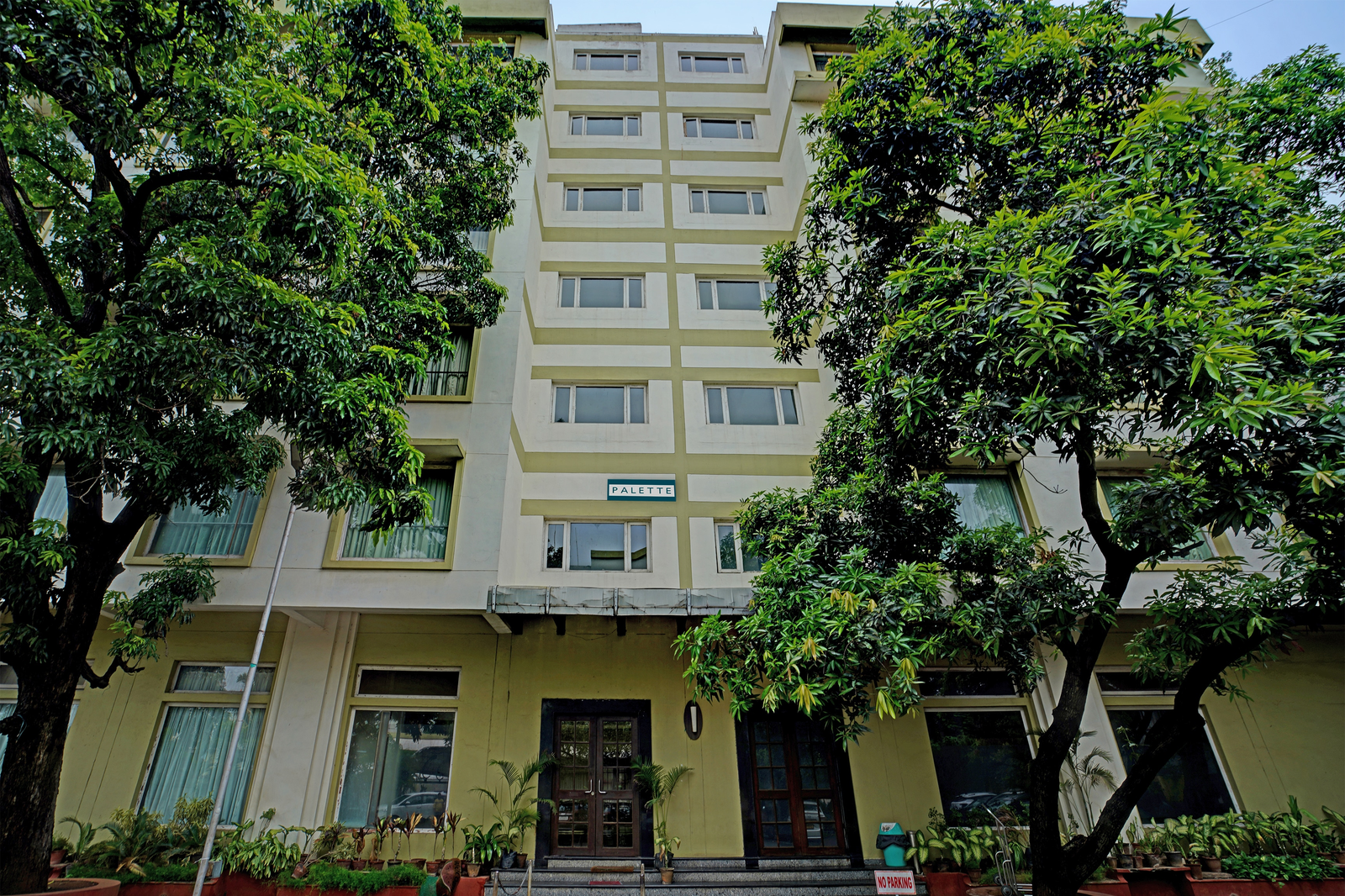 Palette - Hilife Towers,Rama Rao Peta,3 star