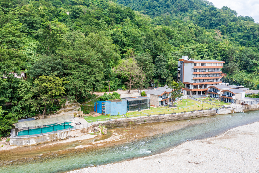 dls divine river resort and spa