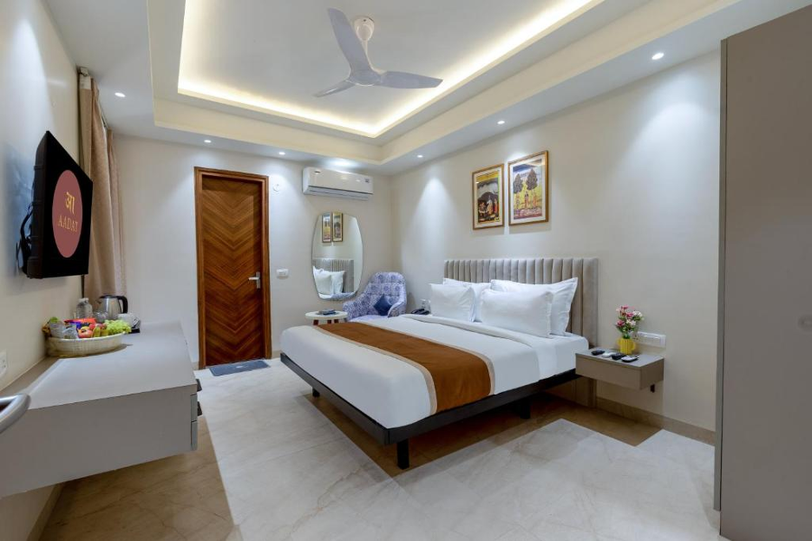 Aadat Hotel Near Artemis Hospital, Gurgaon,Sector 52,3 star